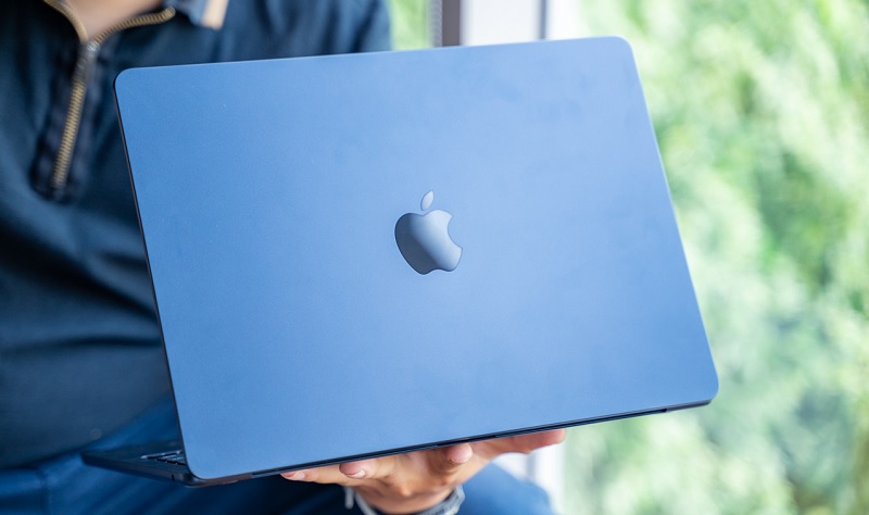 So sánh MacBook Neo và Macbook Air M3 qua dung lượng lưu trữ