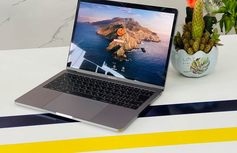 Macbook Pro 13 inch 2017 - dòng Macbook tầm 10 triệu 