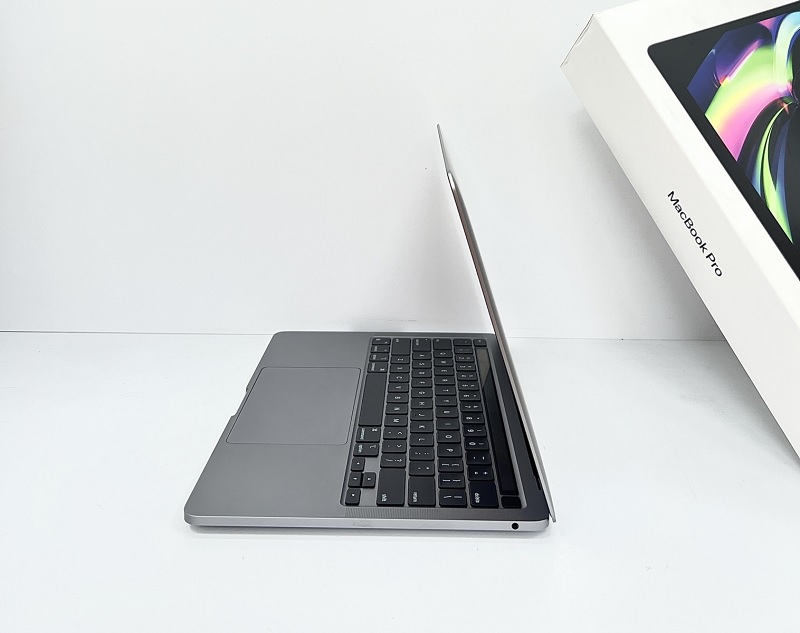 MacBook Pro 13 inch 2020 - Macbook tầm 15 triệu