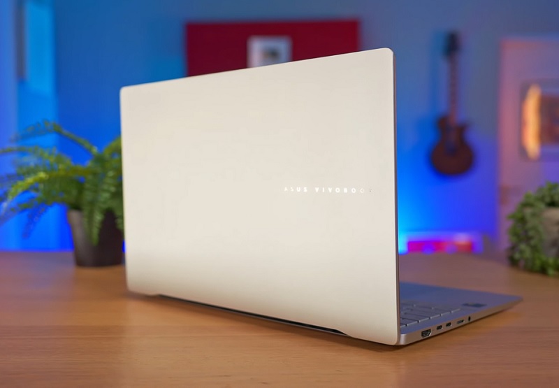 So sánh Asus Vivobook S 15 và MacBook Air M3 qua hiệu năng