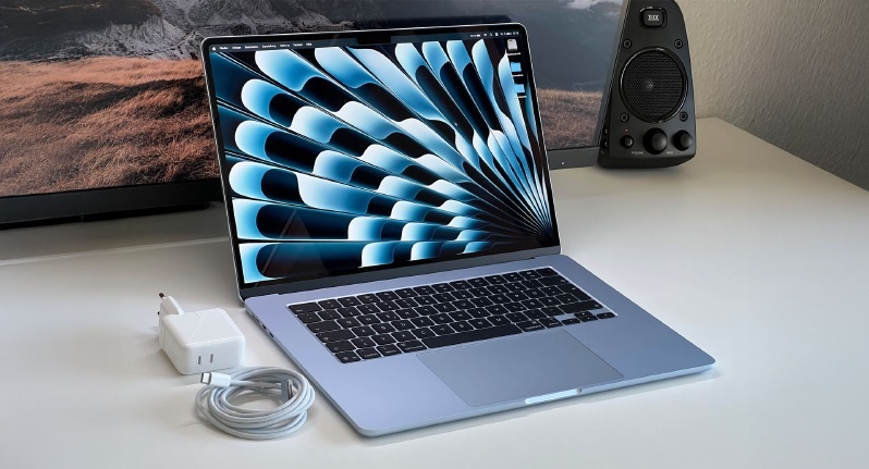 So sánh MacBook Air M2 và MacBook Air M4 qua cấu hình phần cứng và bộ nhớ