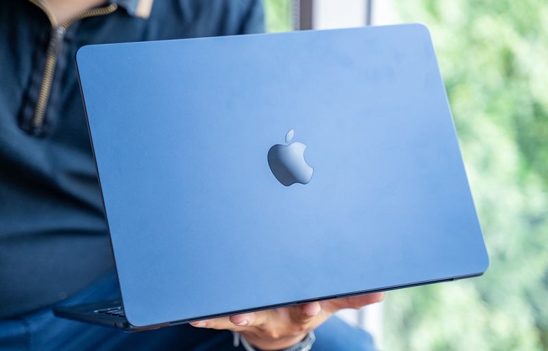 So sánh MacBook Air M5 và MacBook Air M3 qua pin và thời gian sử dụng