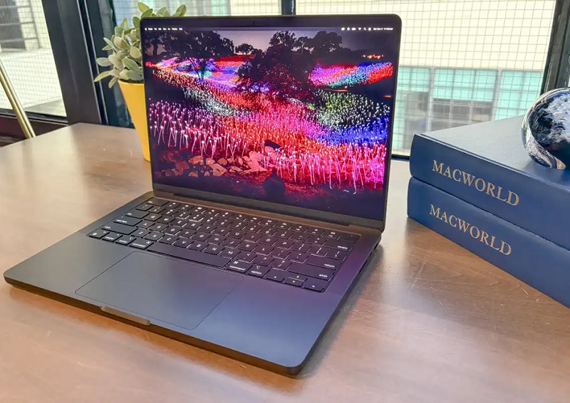 So sánh MacBook Air M5 và MacBook Pro M5 qua cổng kết nối và khả năng xuất màn hình ngoài