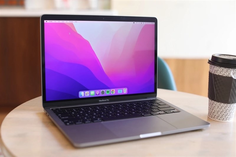 So sánh MacBook Pro M2 và MacBook Pro M1 qua cổng kết nối