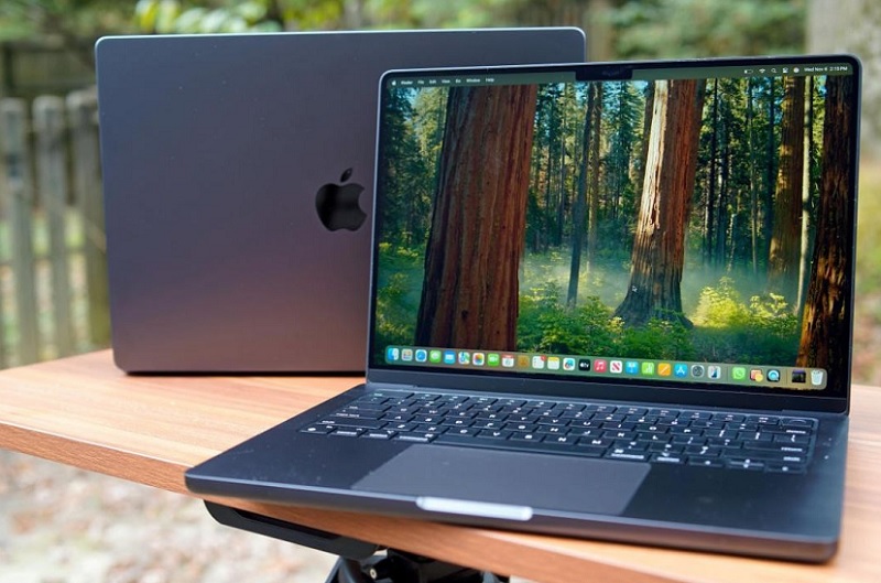 So sánh Macbook Pro M4 và Macbook Pro M1 qua thiết kế