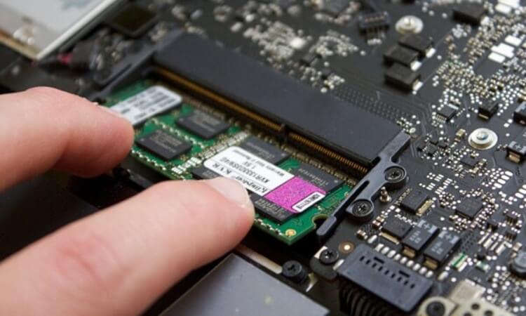 Khắc phục Kernel Panic bằng cách thay thế hoặc nâng cấp RAM