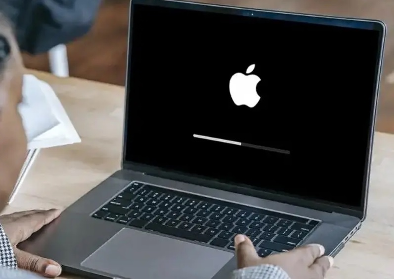 Macbook khởi động gặp sự cố