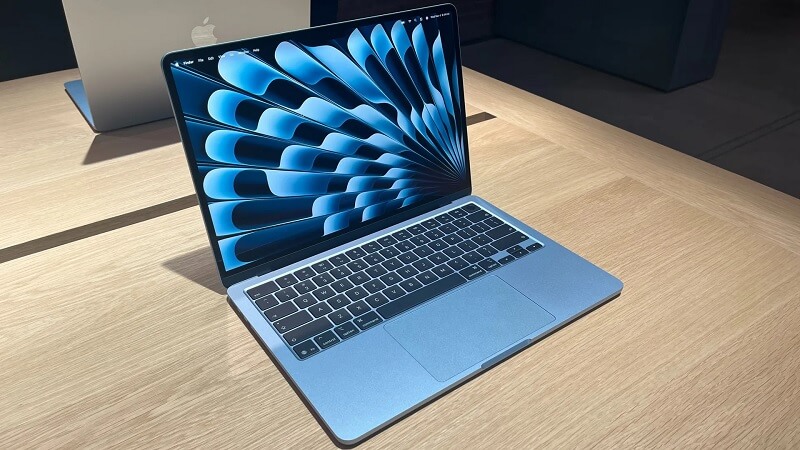 MacBook Air M5 - Macbook cho sinh viên Kinh tế tốt nhất hiện nay