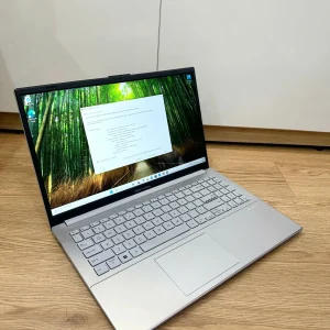 Asus Vivobook E1504GA-BQ1141W I3-N305/8GB/256GB/15.6″ FHD/Win11 Bạc Cũ