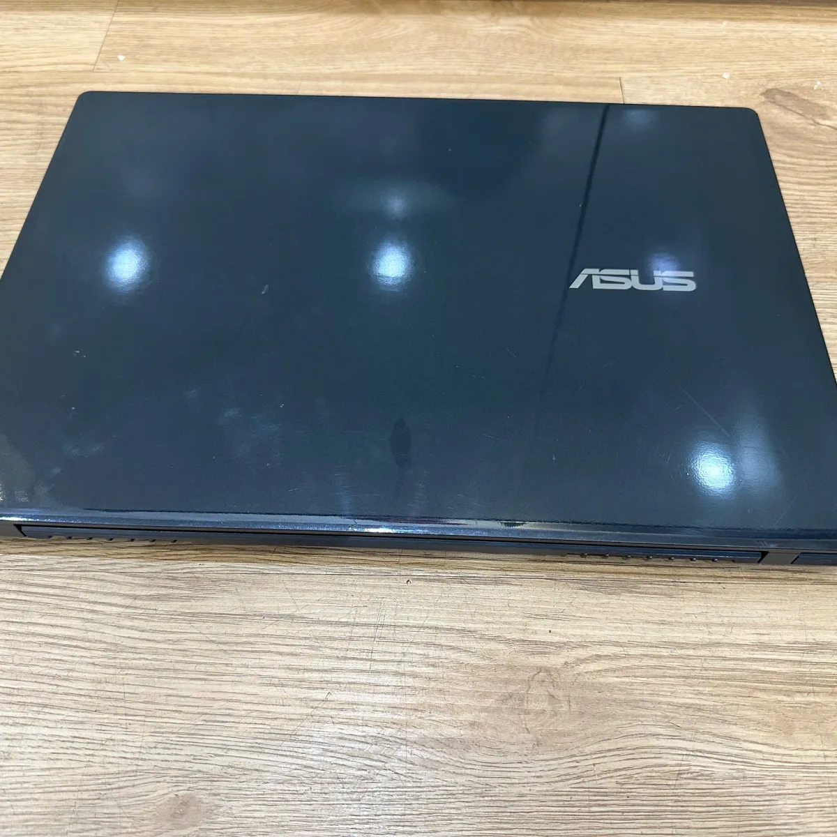 Asus Vivobook Gaming V3607VM-RP044W Core 7-240H/16G/1T/16"/RTX5060 8GB/W11 Đen Cũ