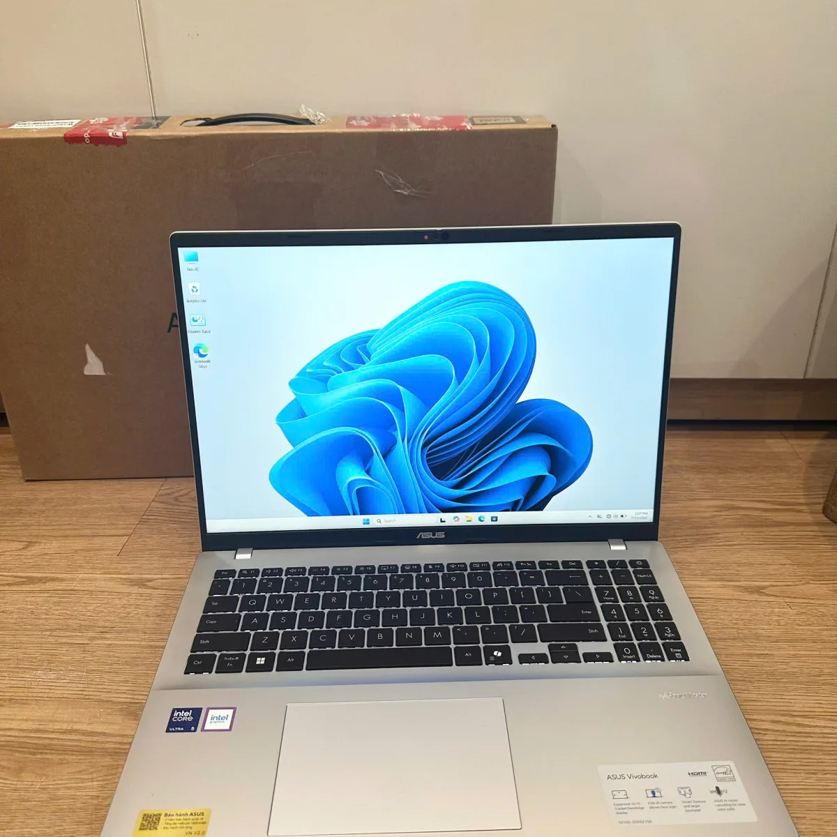 Asus Vivobook X1607CA-MB980W U5-225H/AI/16GB/512GB/16" WUXGA/Win11_Bạc