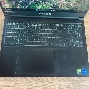 Gigabyte G6 MF 2024 RC56 I7-13620H/16/512GB 16 Inch FHD/165Hz/RTX 4050/Win 11 Đen Cũ