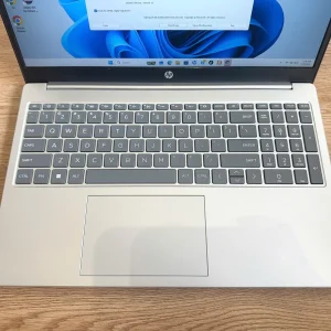 HP 15-fd1058TU U7-155H/AI/16GB/1TB/15.6"FHD/Win11 Bạc Cũ