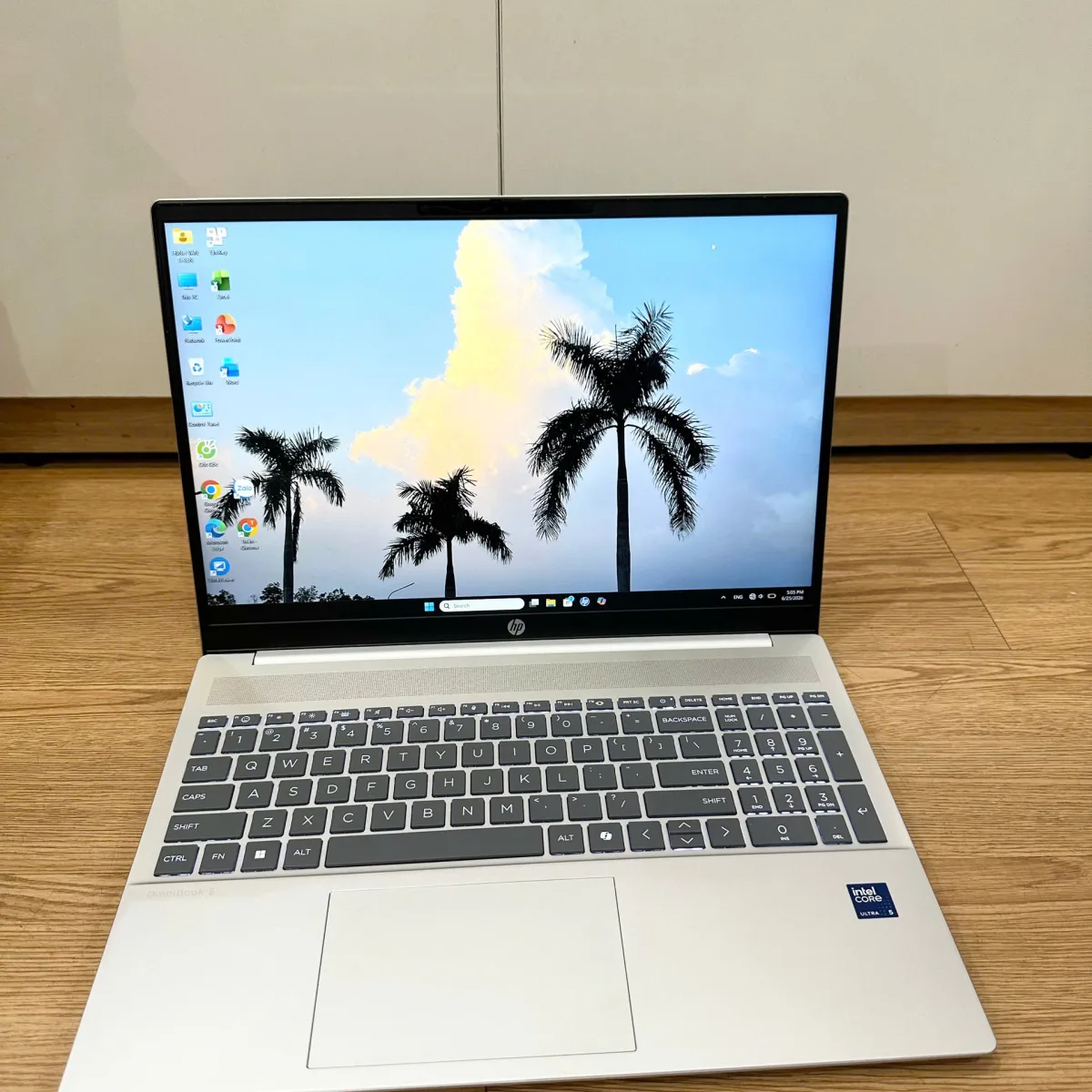 HP OmniBook 5 AI 16-af1046TU U5-225U/16GB/512GB/16"Touch/Win11+HS24 Bạc Cũ