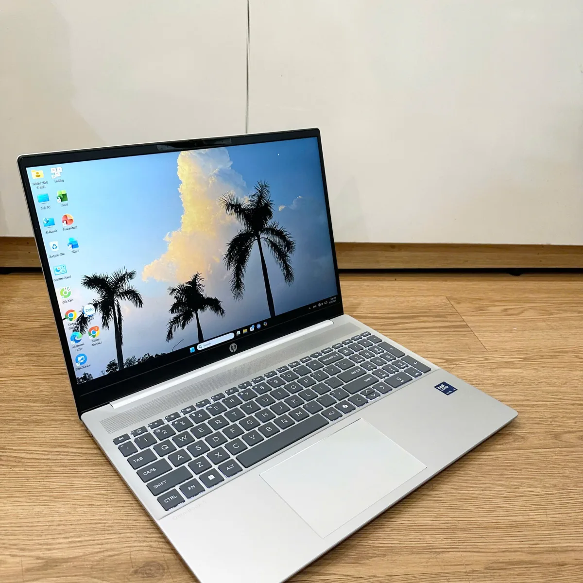 HP OmniBook 5 AI 16-af1046TU U5-225U/16GB/512GB/16"Touch/Win11+HS24 Bạc Cũ