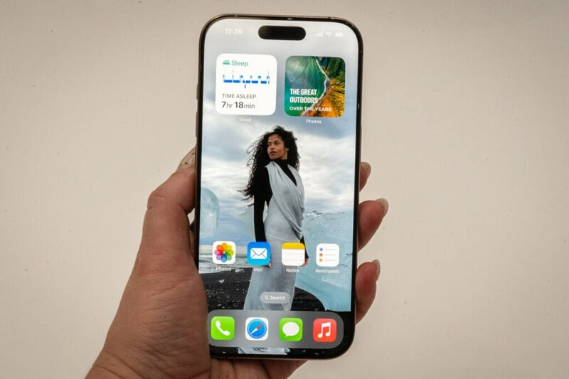 iPhone 16 Pro cũ tiết kiệm chi phí chỉ bằng khoảng 70%