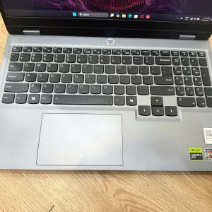 Lenovo Gaming LOQ 15ARP9 R5-7235HS/16GB/512G/15.6FHD/RTX3050 6G/W11_Xám