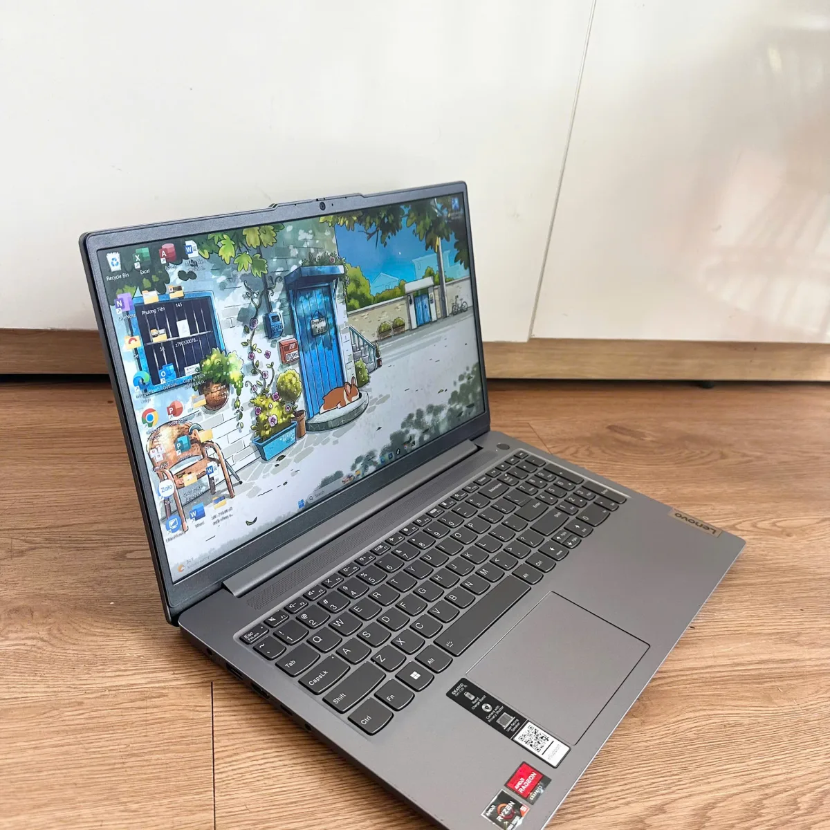 Lenovo IdeaPad Slim 3 15AMN8 AMD Ryzen 5-7520U/8/256GB Xám Cũ