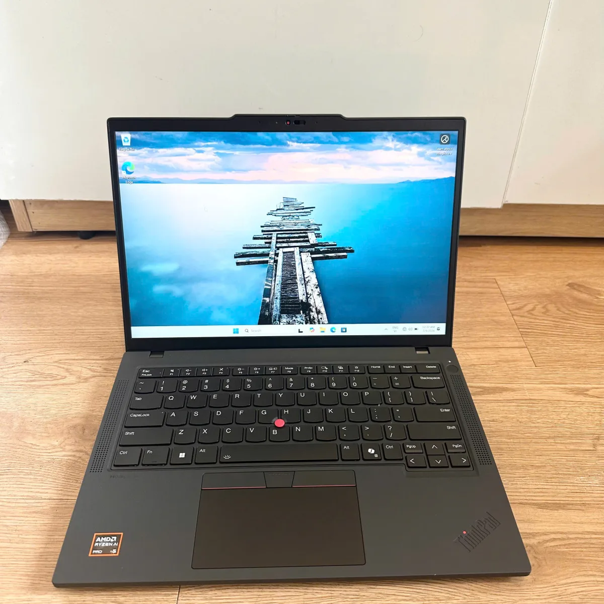 Lenovo Thinkpad T14 Gen 6 AMD Ryzen AI 5 Pro 340w 32/512GB 14 Inch FHD+ Touch like new