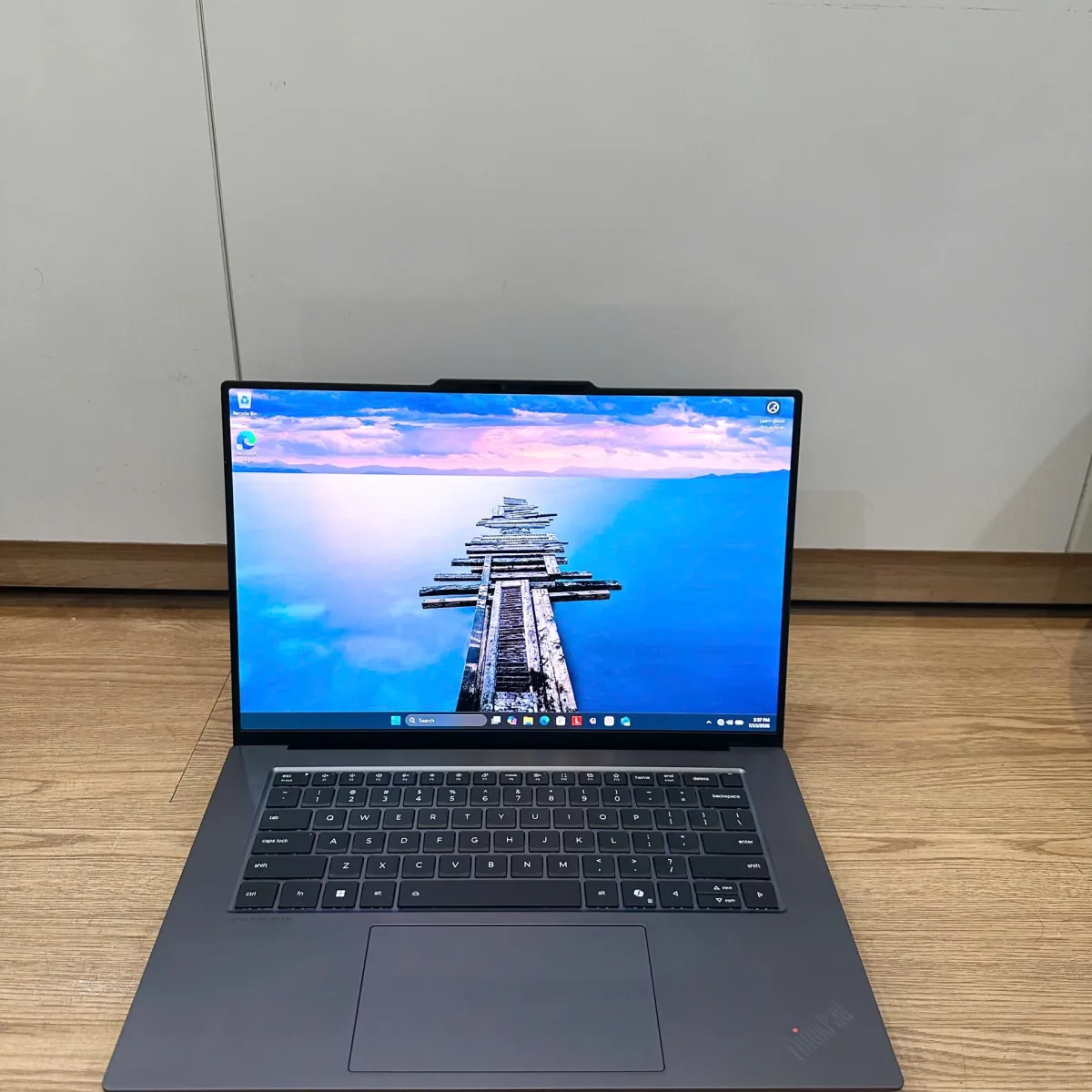 Lenovo Thinkpad X9-15 Gen 1 ULTRA 7_258V/AI/32GB/1TB/15.3" 2.8K_OLED/Touch/Win 11 Pro Cũ Đẹp