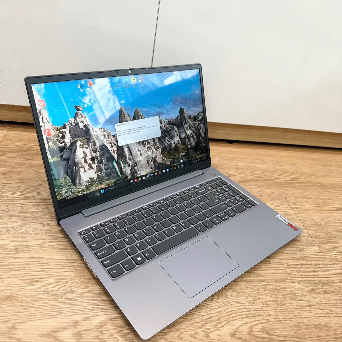 Lenovo V15 G4 AMN R5 7520U/16GB/512GB/15.6"FHD Cũ