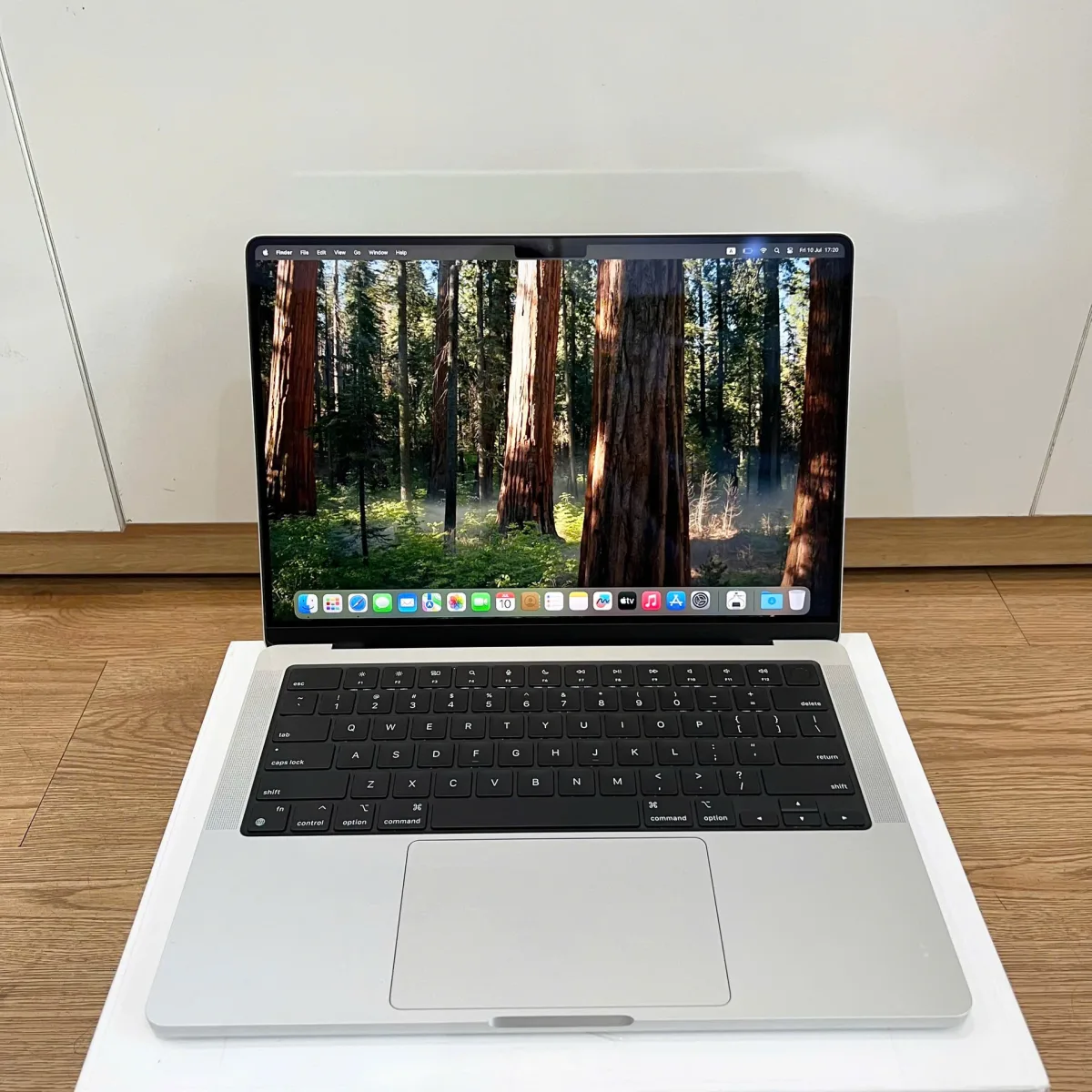 MacBook Pro 14 Inch M3 8CPU-10GPU 8GB-512GB cũ đẹp
