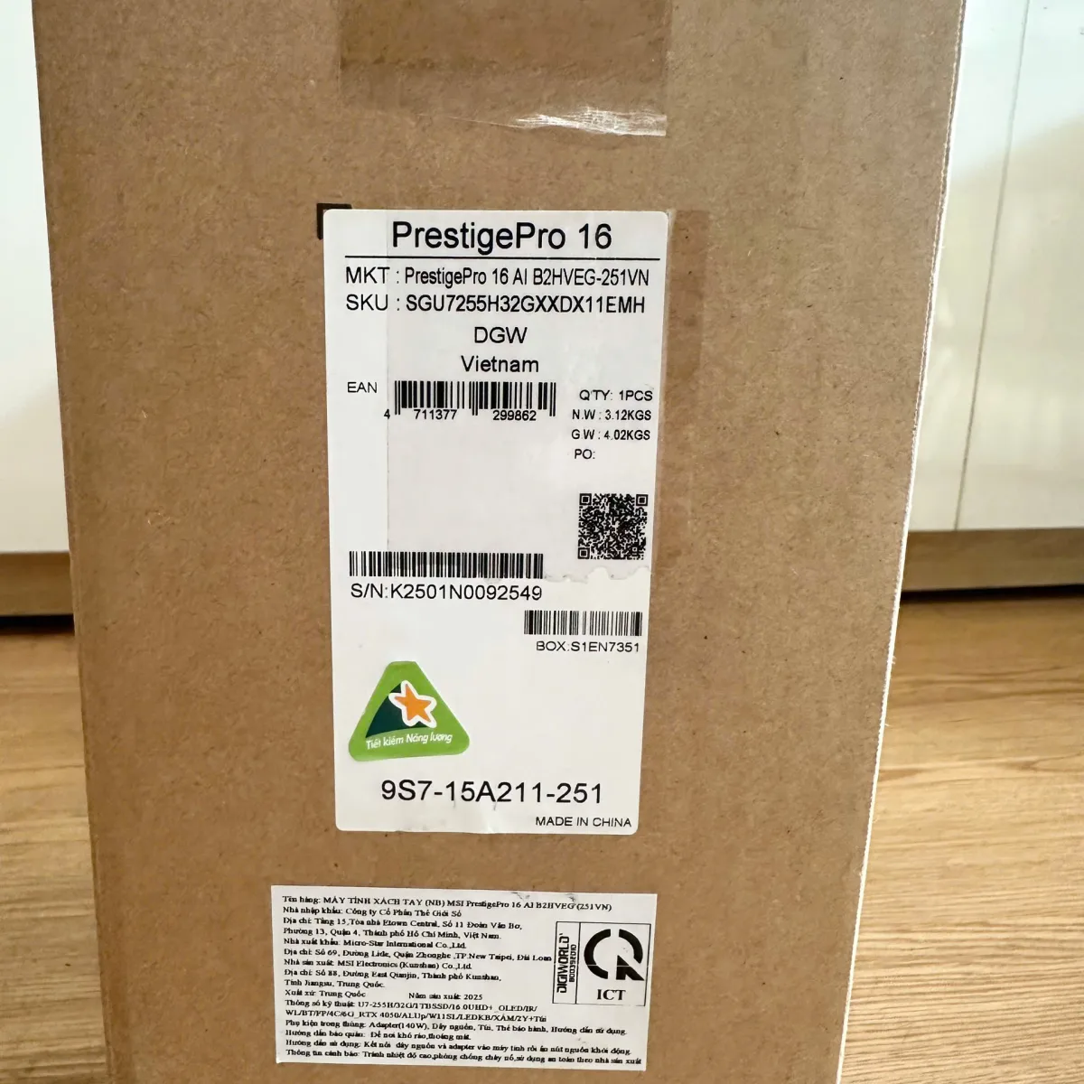 MSI PrestigePro 16 AI B2HVEG 251VN Ultra 7 255H/32/1TB RTX4050 New