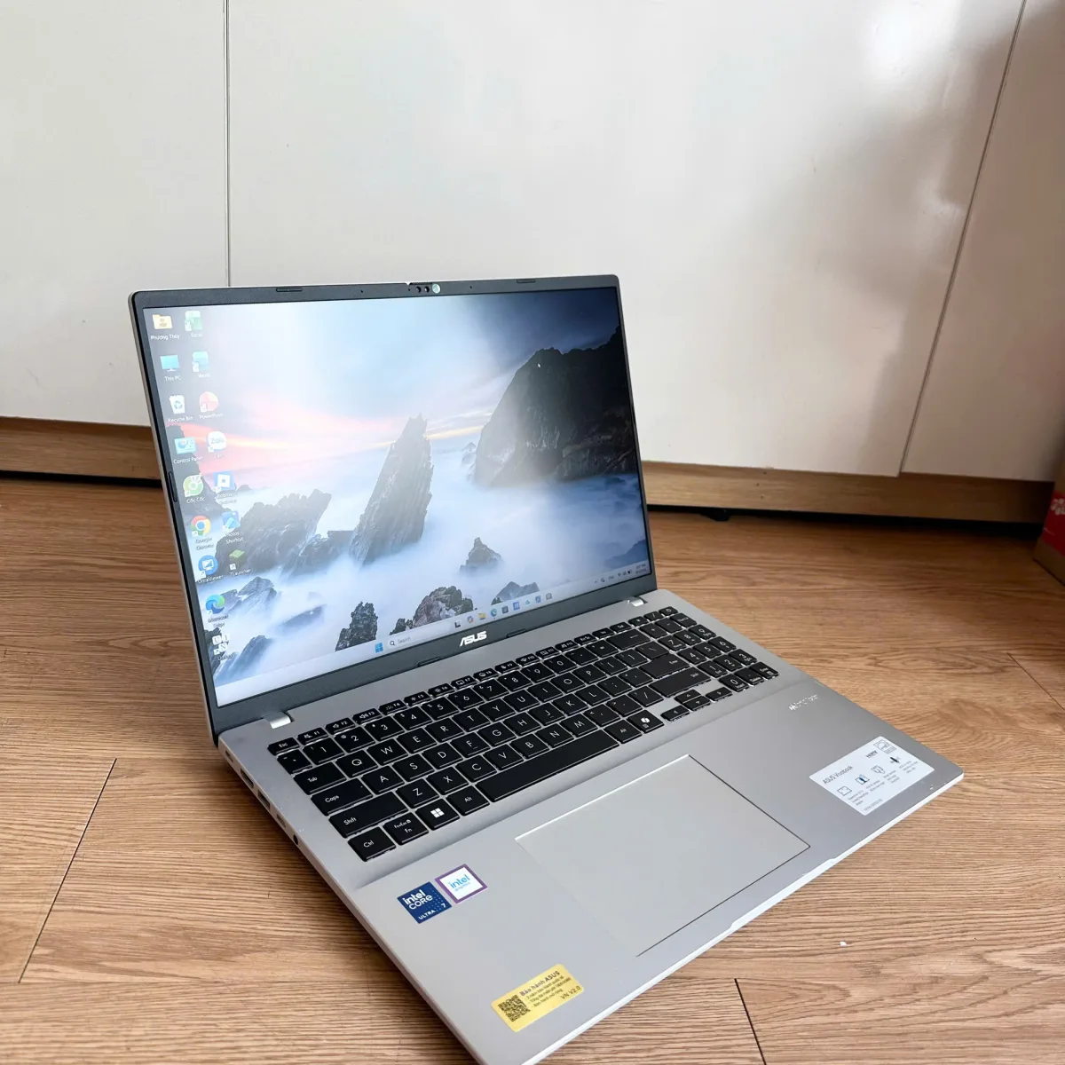 Asus Vivobook 16 X1607CA-MB990W Ultra 7-255H/AI/16GB/512GB/16"/Win11 Bạc Cũ