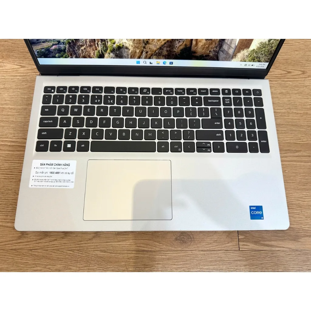 Dell 15 DC15250 I5 1334U/16GB/512GB/15.6"FHD/Win11+HS24+OS365 Bạc Cũ đẹp