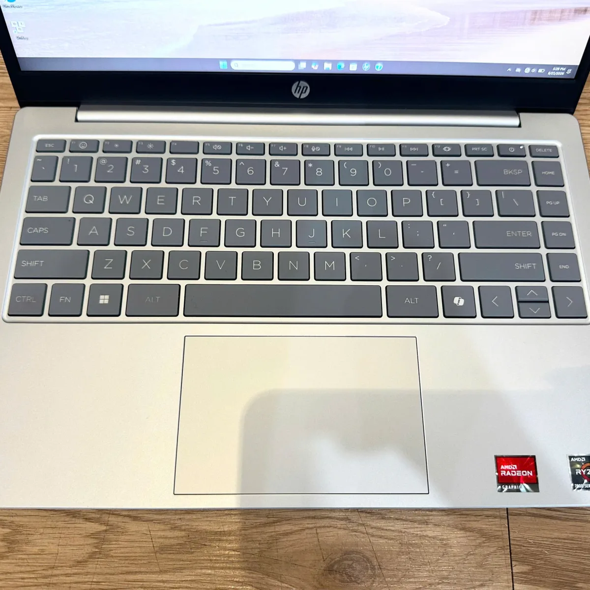 HP 14-em0024AU Ryzen 5-7520U/16GB/512GB/ 14"FHD/Win11 Bạc Cũ đẹp