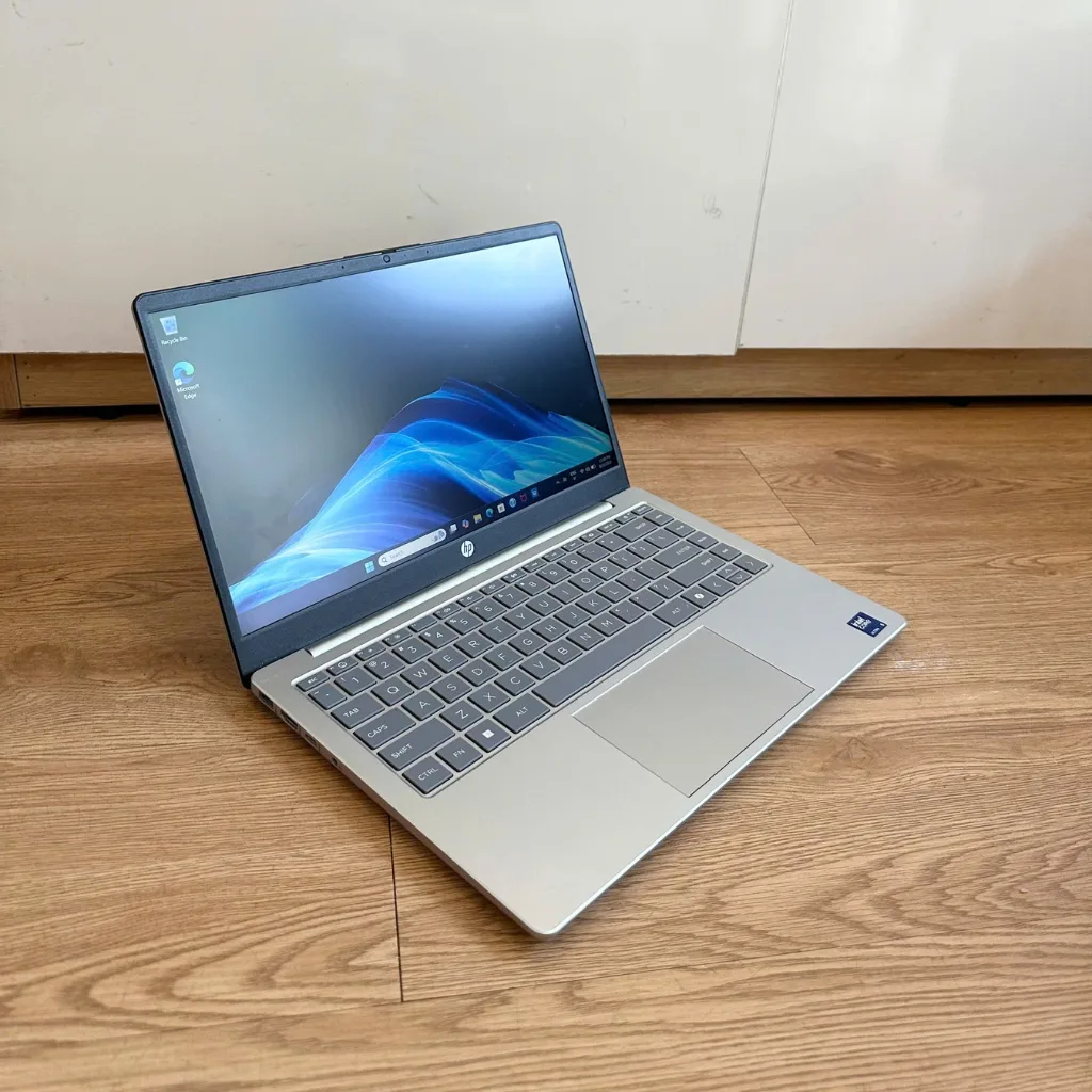 HP 14-hc0028TU Ultra 5-225U/AI/16GB/512GB/14" FHD/Win11 Bạc Cũ đẹp