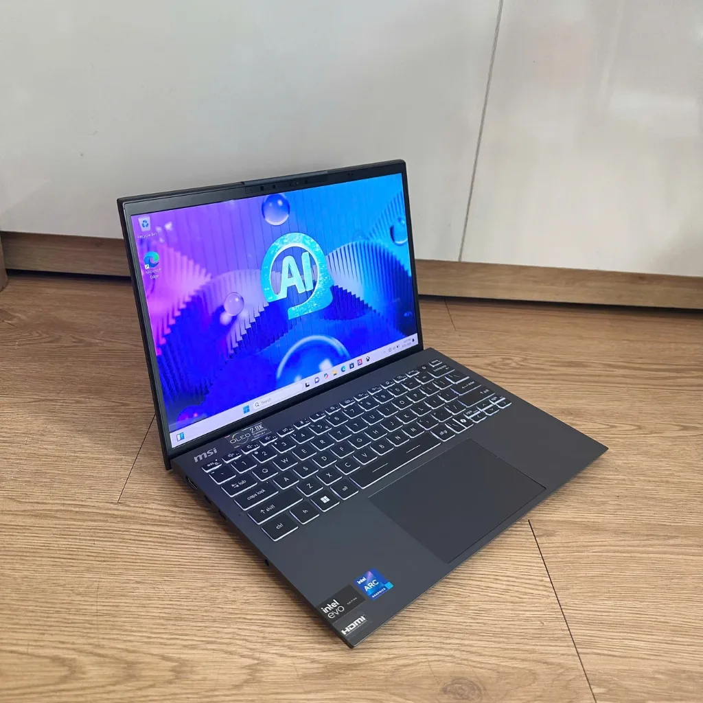 MSI Prestige 13 AI Evo A1MG-062VN U7 155H/32G/1T/13.3"2.8 OLED/Win11 Xám Cũ đẹp