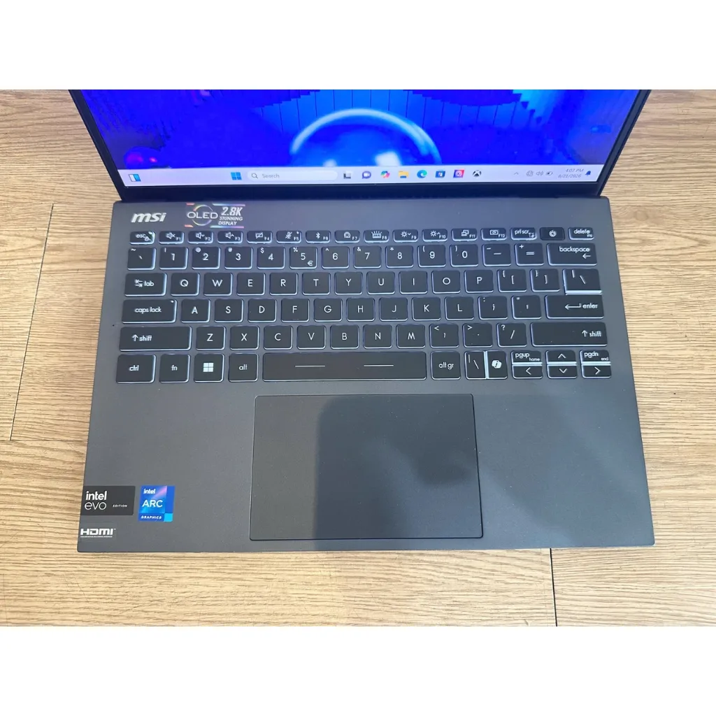 MSI Prestige 13 AI Evo A1MG-062VN U7 155H/32G/1T/13.3"2.8 OLED/Win11 Xám Cũ đẹp