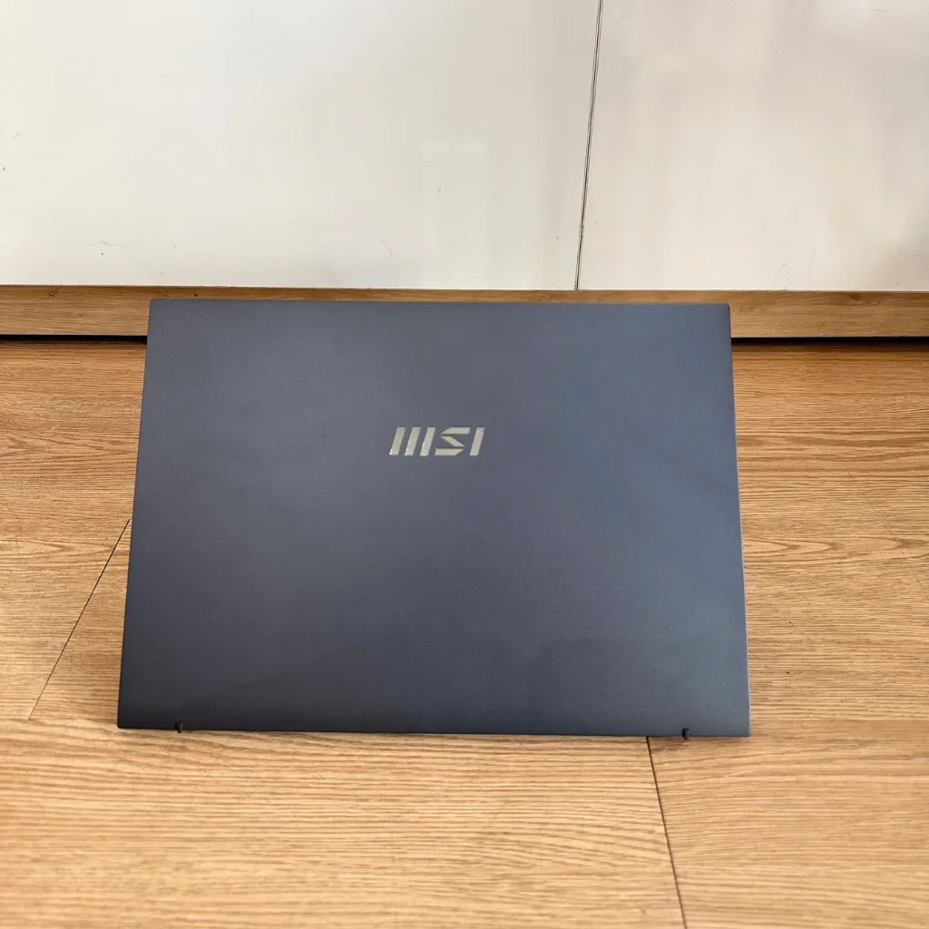MSI Prestige 13 AI Evo A1MG-062VN U7 155H/32G/1T/13.3"2.8 OLED/Win11 Xám Cũ đẹp